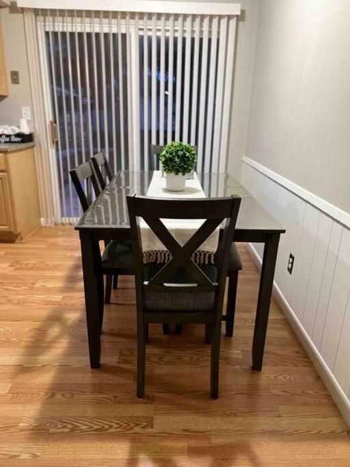 Cozy Bungalow In Madison Heights Luaran gambar