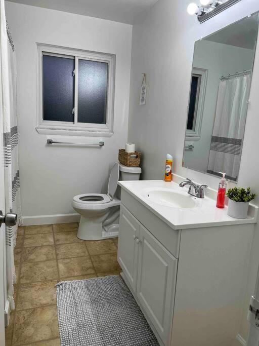 Cozy Bungalow In Madison Heights Luaran gambar